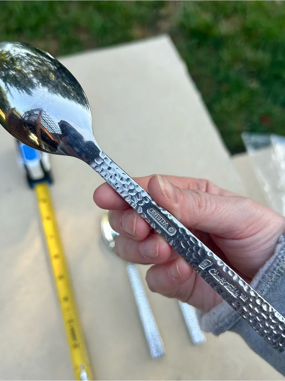 Oneida Chefs Table Hammered Stainless Steel Set of 3 Oval Soup Spoons 7”